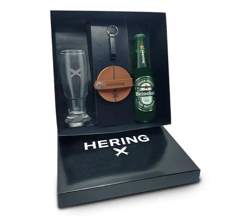 Kit Cerveja com Porta Copos em Couro